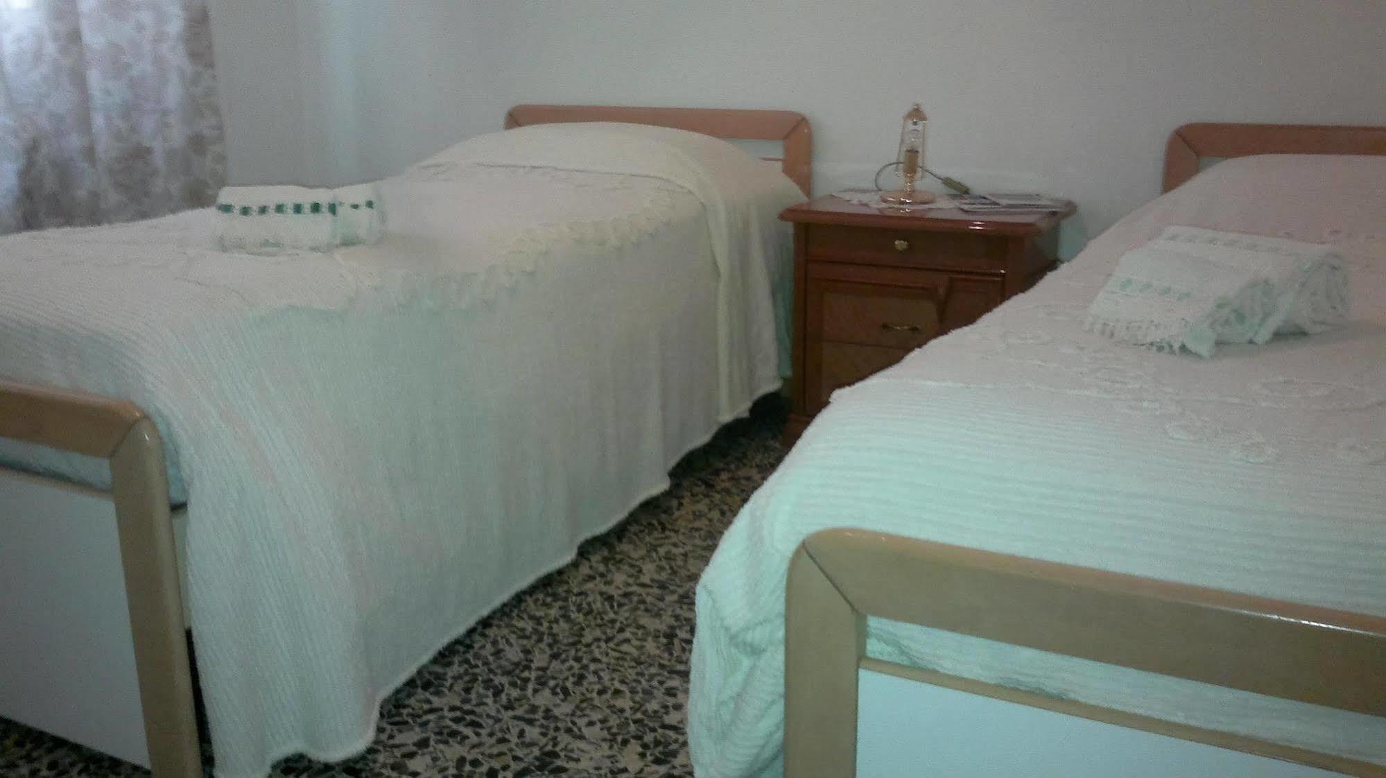 B&B In Centro San Benedetto del Tronto Exterior foto