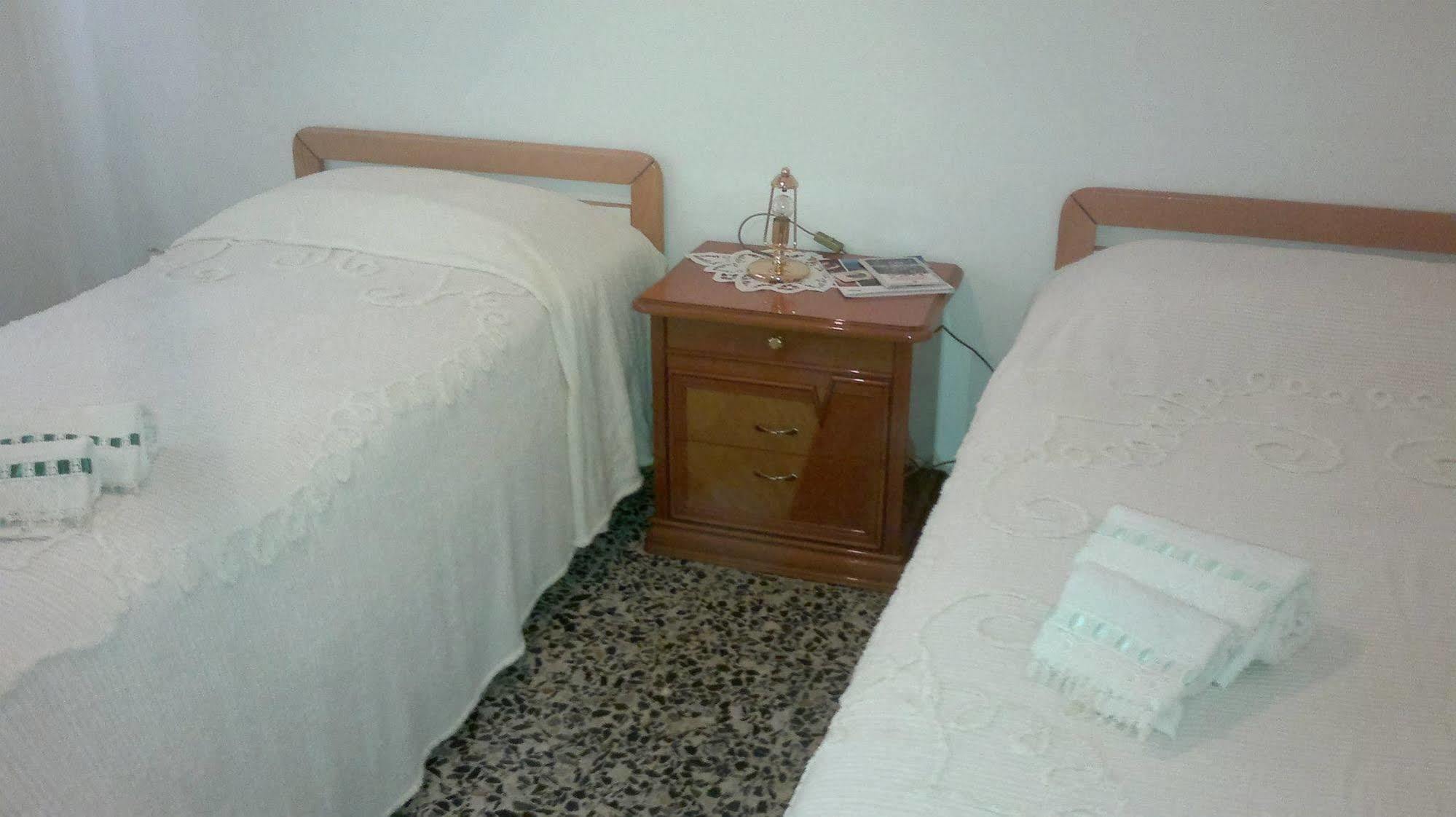 B&B In Centro San Benedetto del Tronto Exterior foto